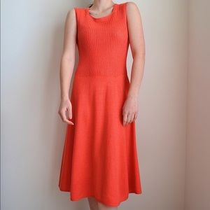 vintage 1970s red orange knit midi dress 
fits medium / large